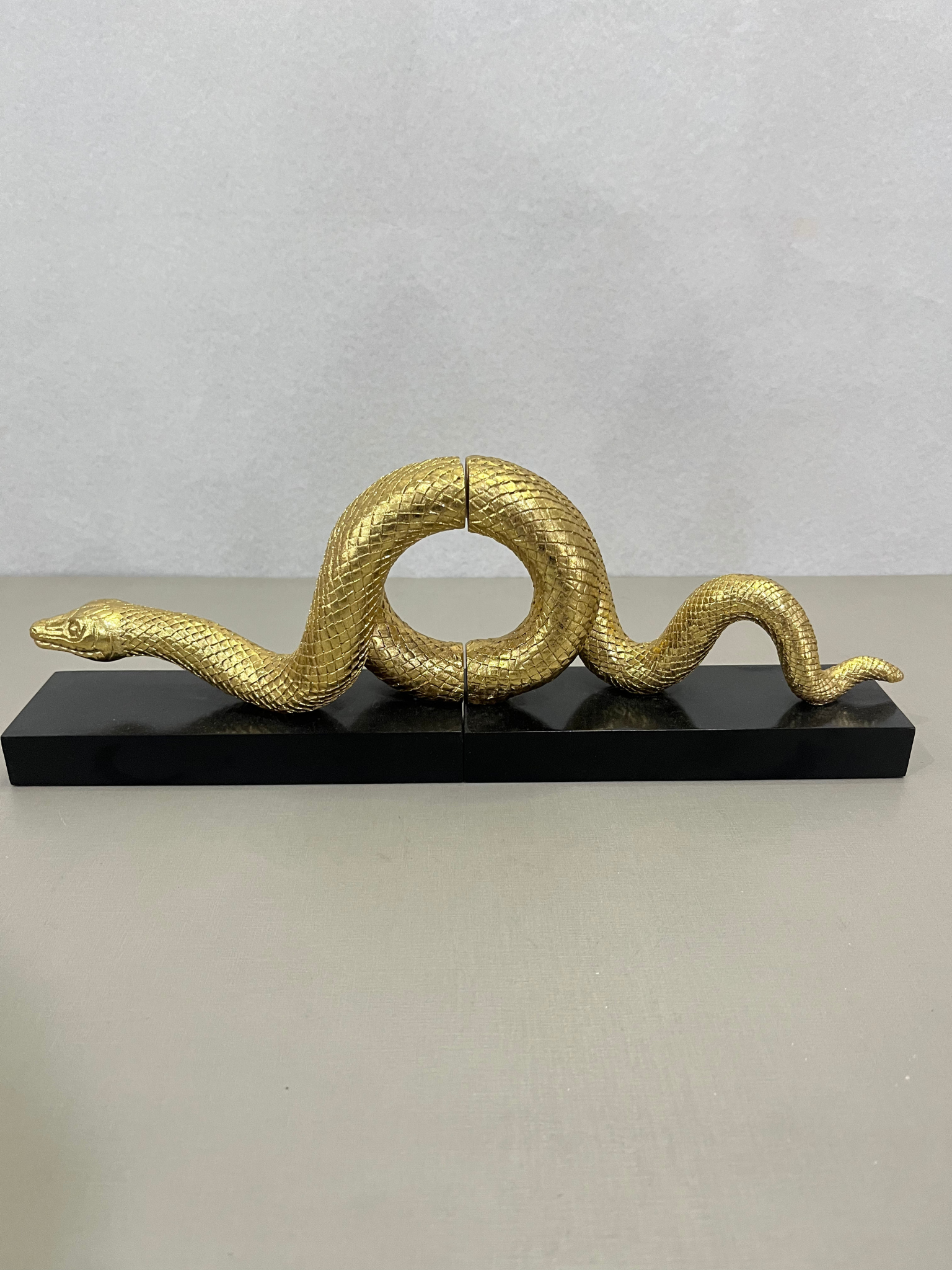 Aparador de Livro com 2 caixa de livro