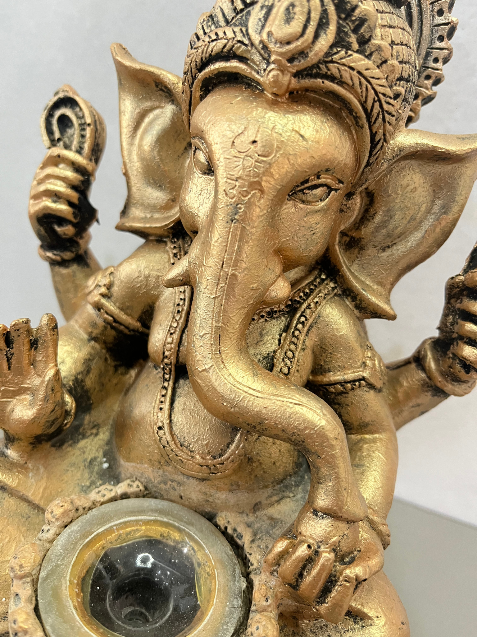 Fonte Estátua de Ganesha Dourado