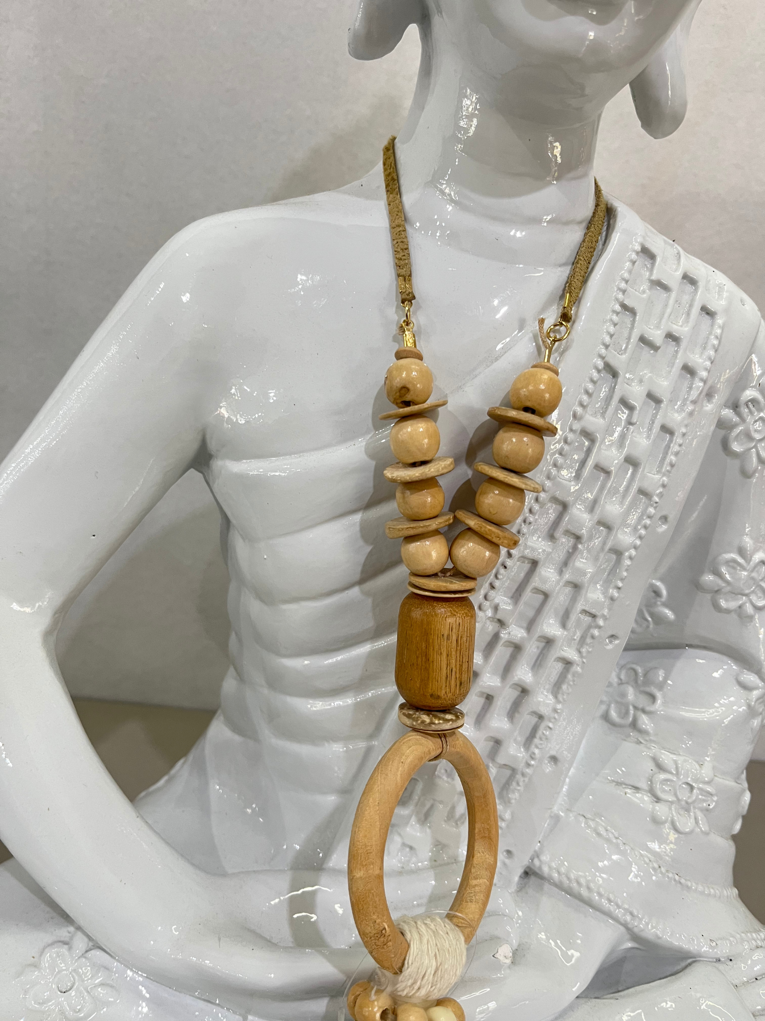 Buda em Cerâmica branco