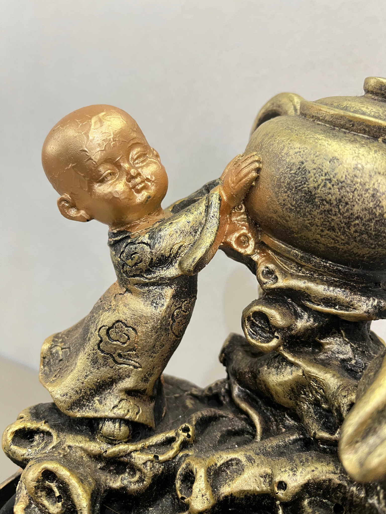 Fonte Monginho com Bules Dourada