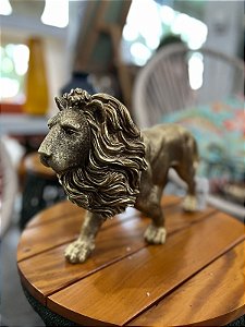 Alce em resina cor ferrugem 38x35cm