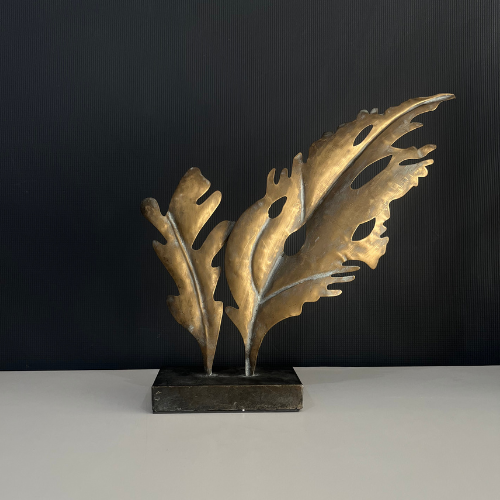 Estrutura Folha Dourada em Metal