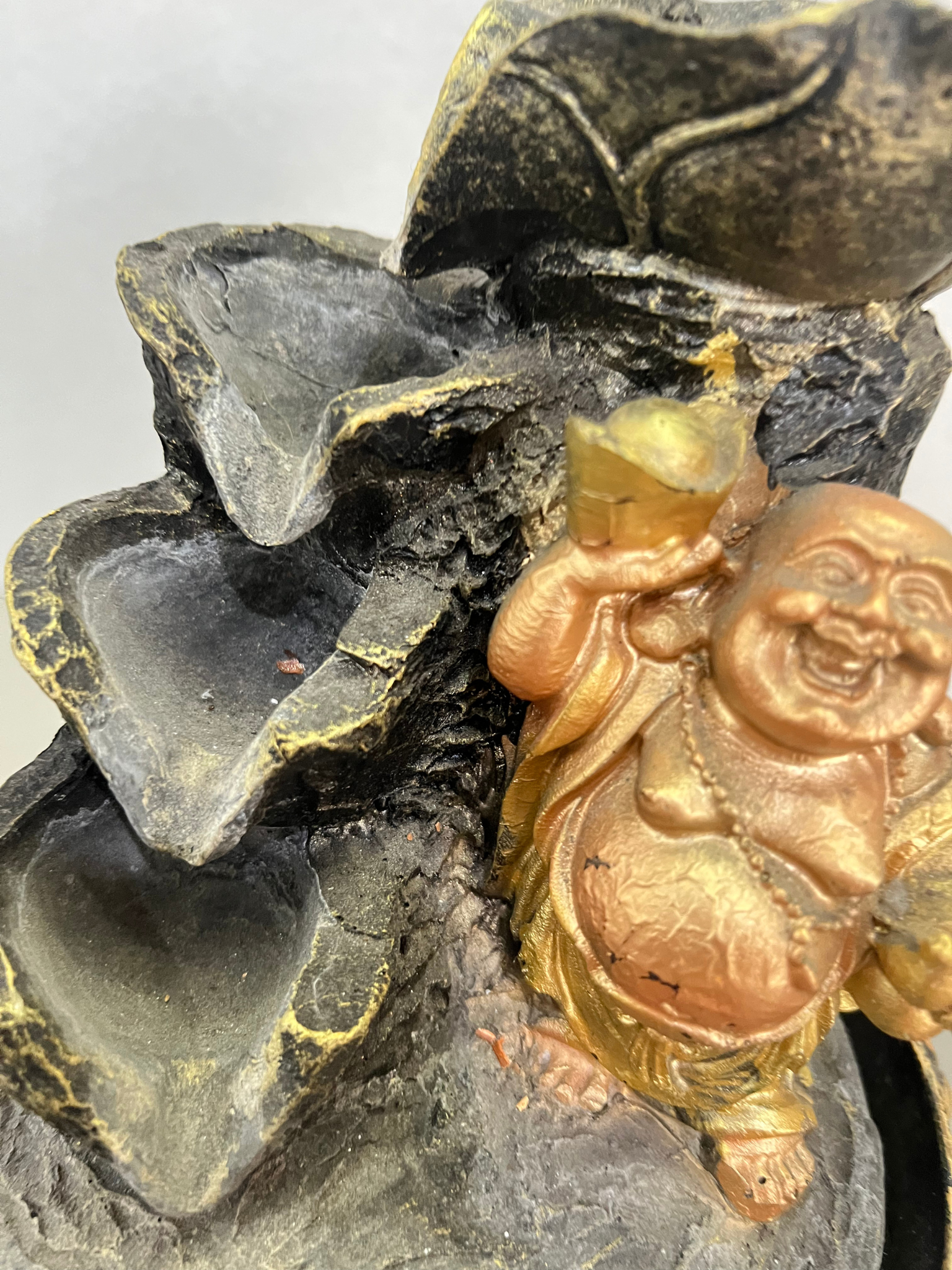 Fonte Buda Dourado
