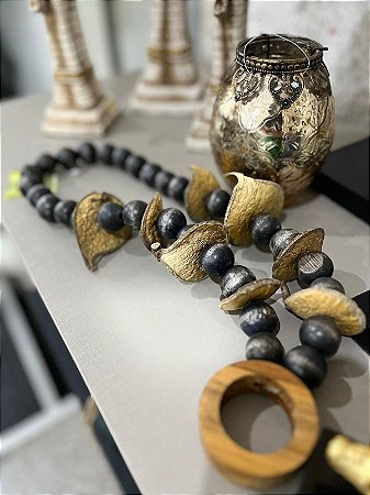Colar decorativo médio